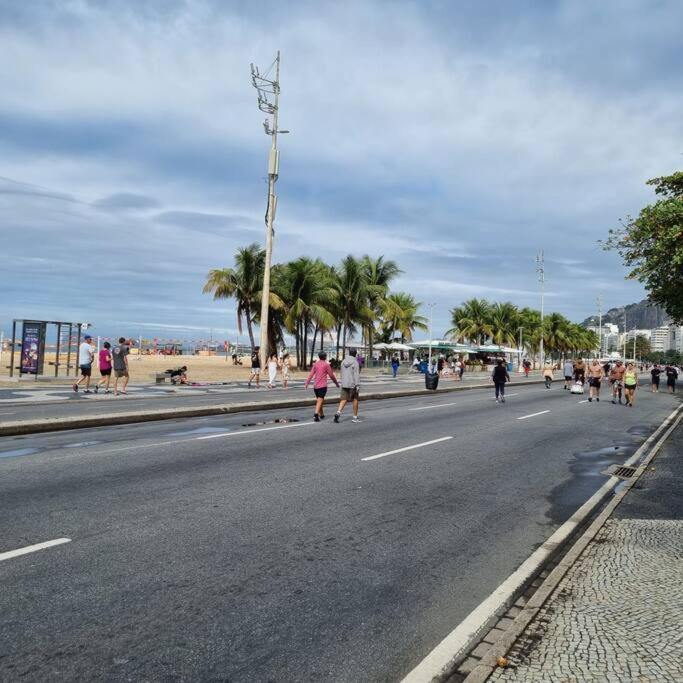 Apartamento Em Copacabana A 100 Metros Da Praia Ріо-де-Жанейро Екстер'єр фото