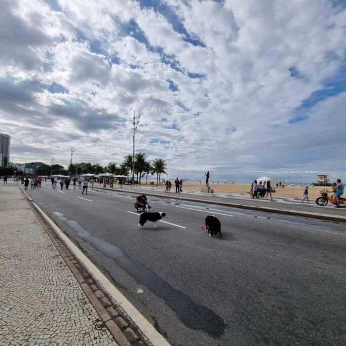 Apartamento Em Copacabana A 100 Metros Da Praia Ріо-де-Жанейро Екстер'єр фото