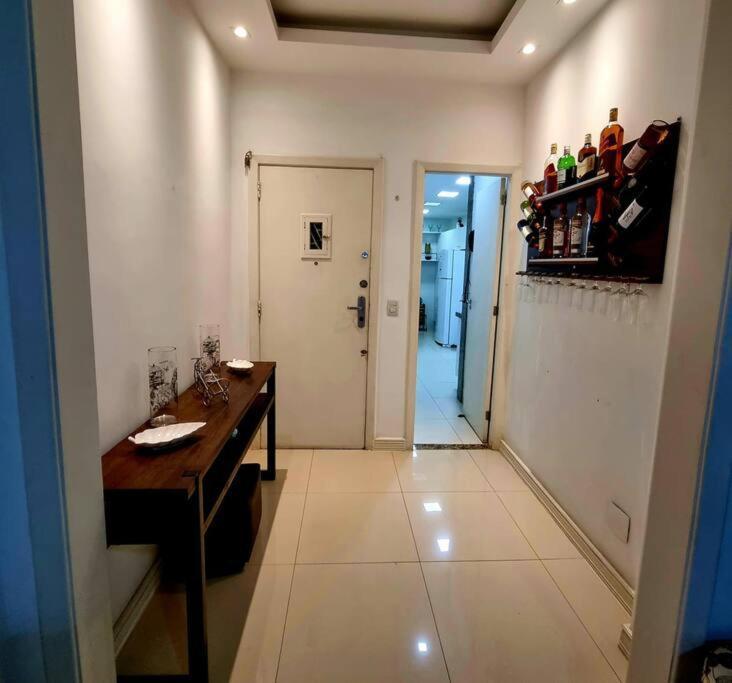 Apartamento Em Copacabana A 100 Metros Da Praia Ріо-де-Жанейро Екстер'єр фото